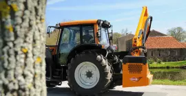 Модель машины для подрезки кустов и травы KUHN MULTI-LONGER GII 5757 SPAL: мощная кинематика