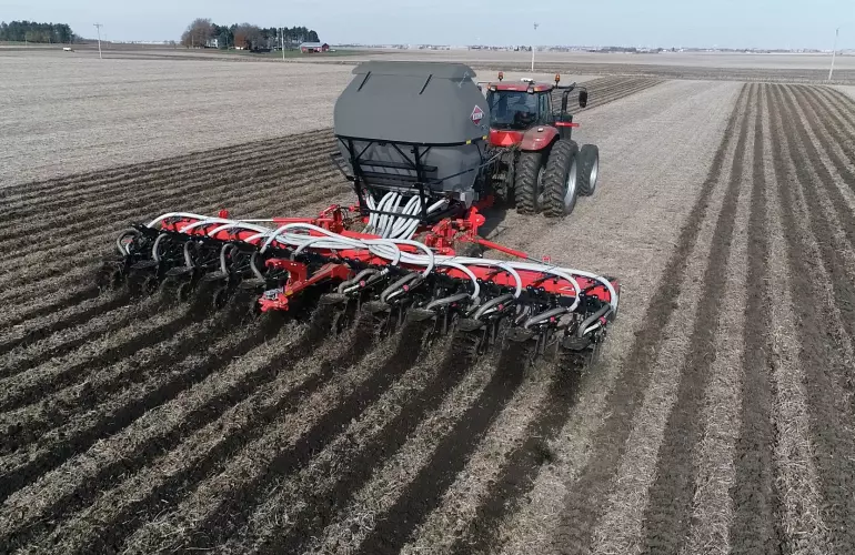 Gladiator 1210 - what is strip till?