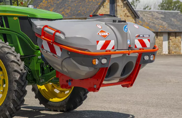 Front sprayer
