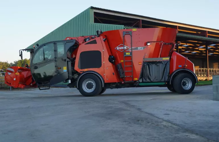 spv самоходный кормосмеситель