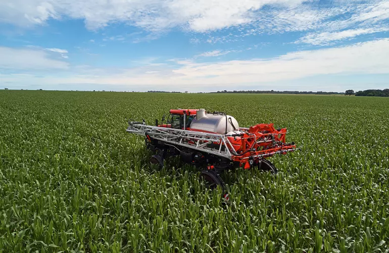 Самоходный опрыскиватель Stronger HD