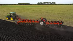 multi-challenger xt plough burying weed residues