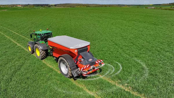 UNIVERSAL PowerPack: разбрасывание почвенных кондиционеров