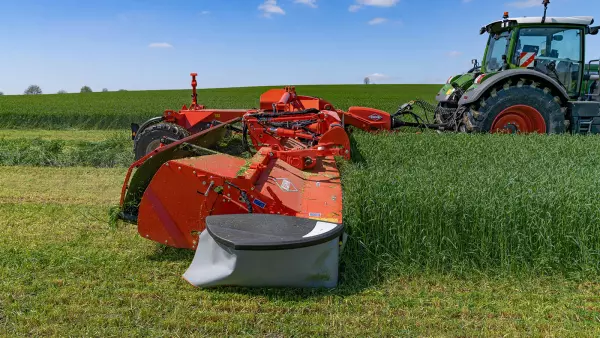 Косилка-плющилка FC 13460 обеспечивает высочайший уровень копирования контура поверхности