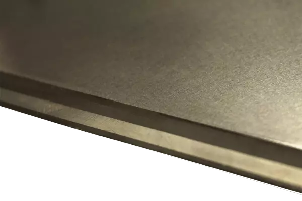 Отвалы из триплексной стали со слоями различной твердости обеспечивают максимальную долговечность 