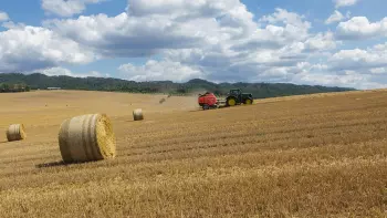 Запатентованные опорные кронштейны компании KUHN гарантируют самое надежное и надежное крепление.