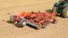 CULTIMER L 5000 производит интенсивное перемешивание почвы и соломы
